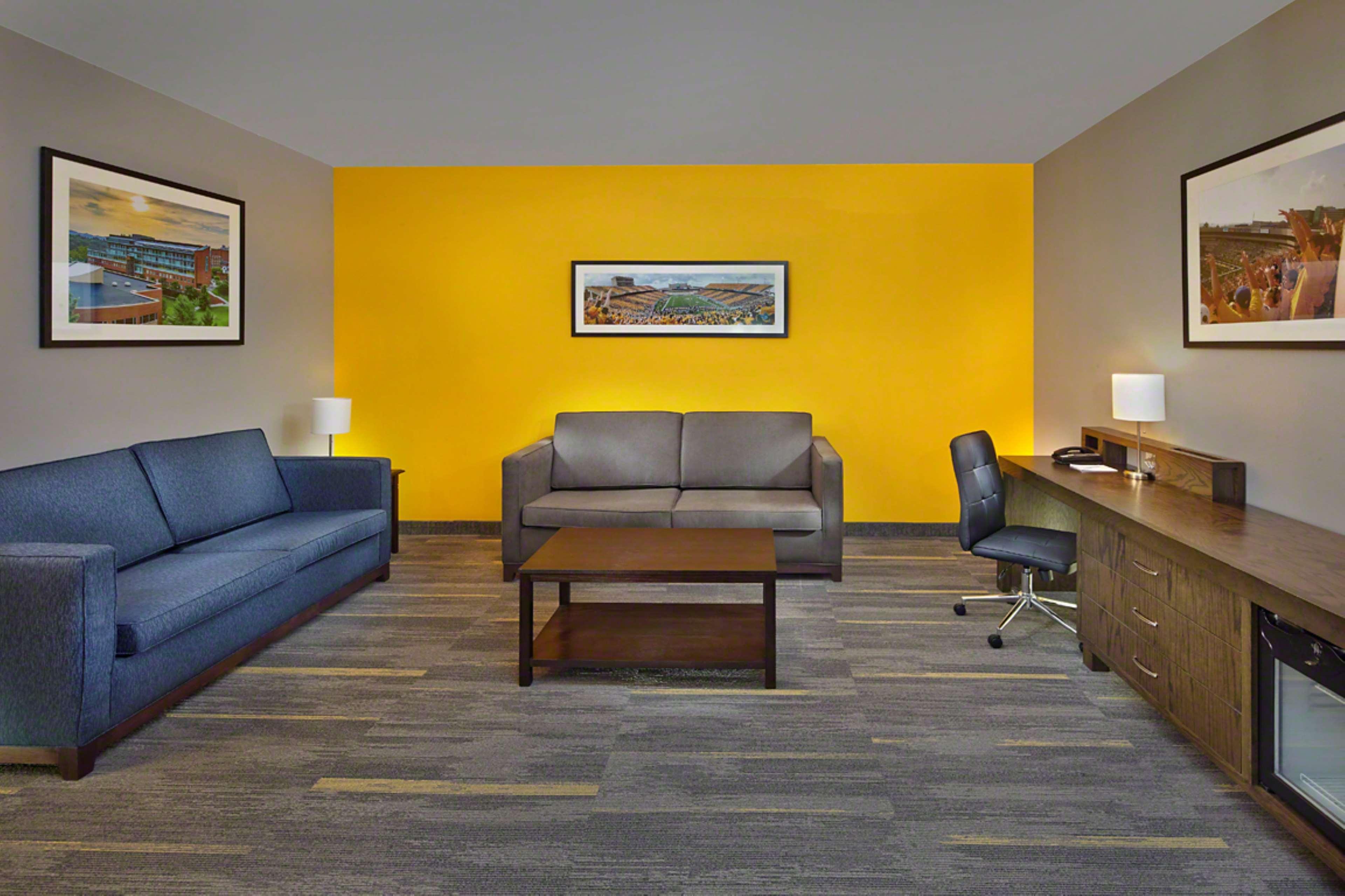 מלון Scholar Morgantown, Tapestry Collection By Hilton מראה חיצוני תמונה